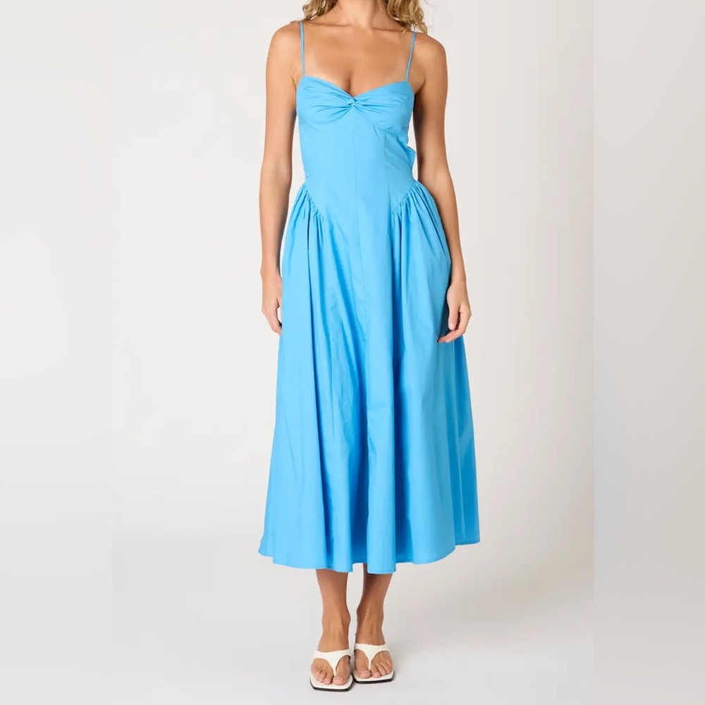 Destene Back Cutout Fit & Flare Maxi Dress🩵